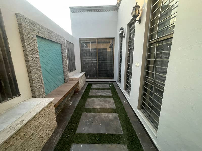 Cantt Properties Offer 1 Kanal Unfurnished House Available For Rent In DHA Phase 5 40