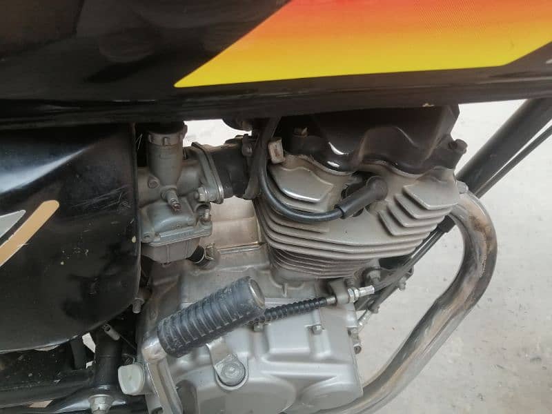 Honda cg 125 model 2012 urgent sale in low price only 85000 rs 3