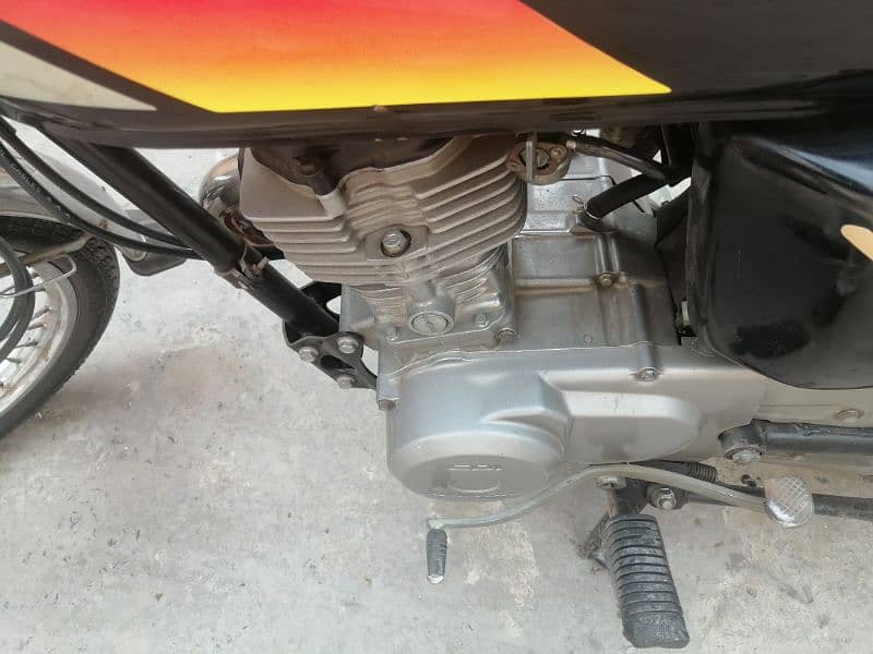 Honda cg 125 model 2012 urgent sale in low price only 85000 rs 6