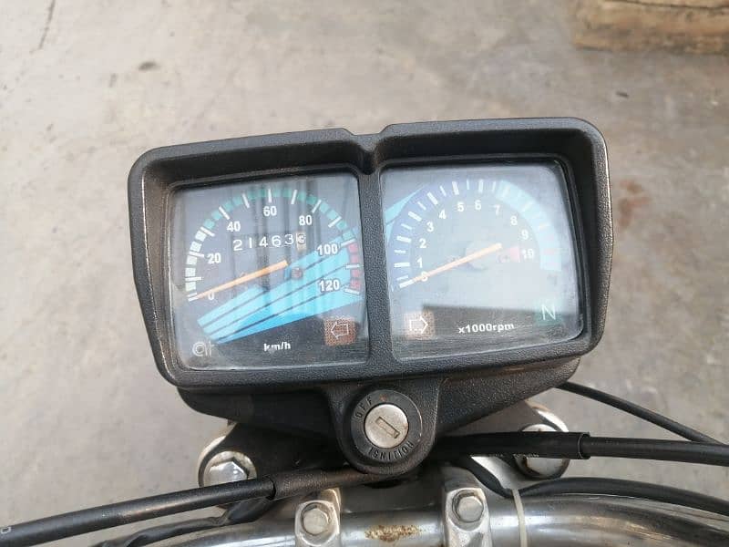 Honda cg 125 model 2012 urgent sale in low price only 85000 rs 8