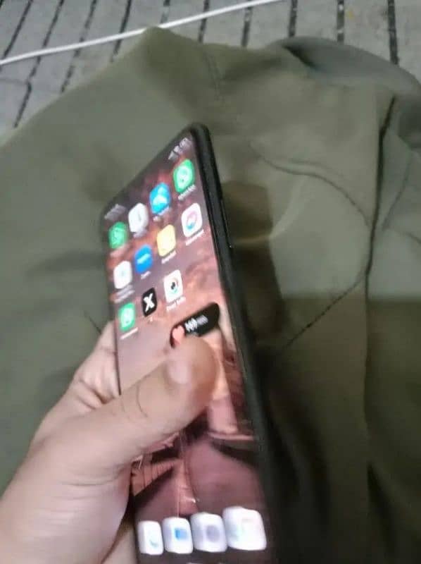 redmi note 10 pro 8 gb 128gb comlplet box tuch brek hy or back nai hy 0