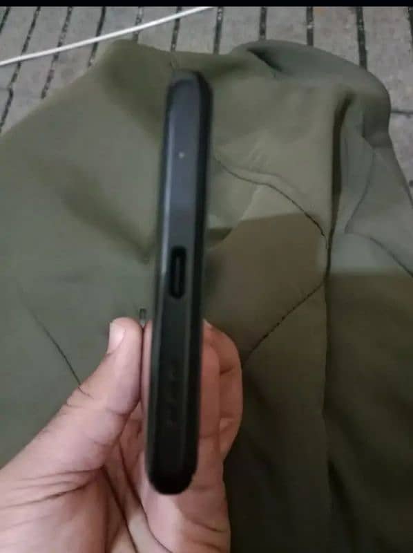 redmi note 10 pro 8 gb 128gb comlplet box tuch brek hy or back nai hy 2