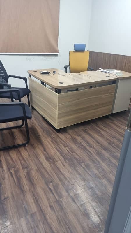 Ground Floor 520 Sqft Office for Rent Gulberg. 0