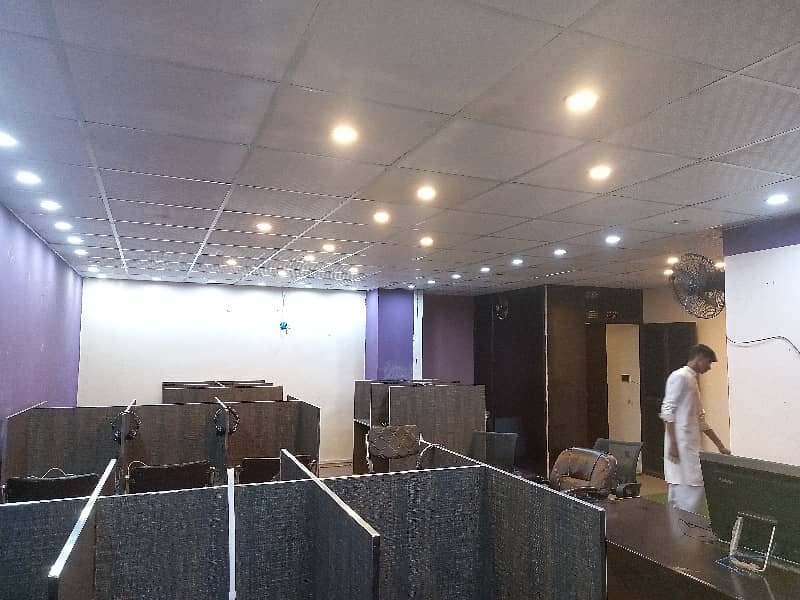 Fully Furnished Office 728 Sqft Gulbarg Lll Lahore 3