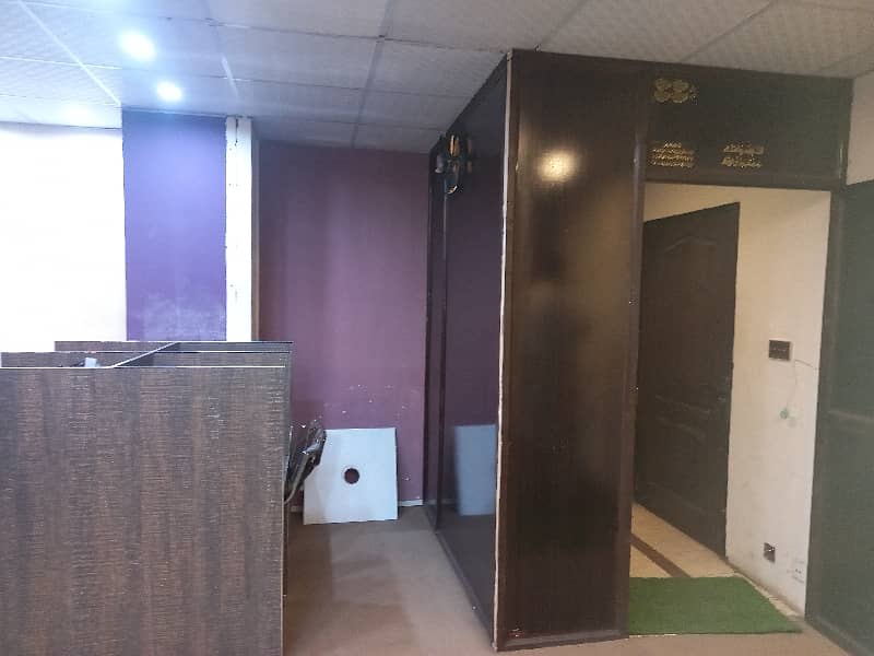 Fully Furnished Office 728 Sqft Gulbarg Lll Lahore 9