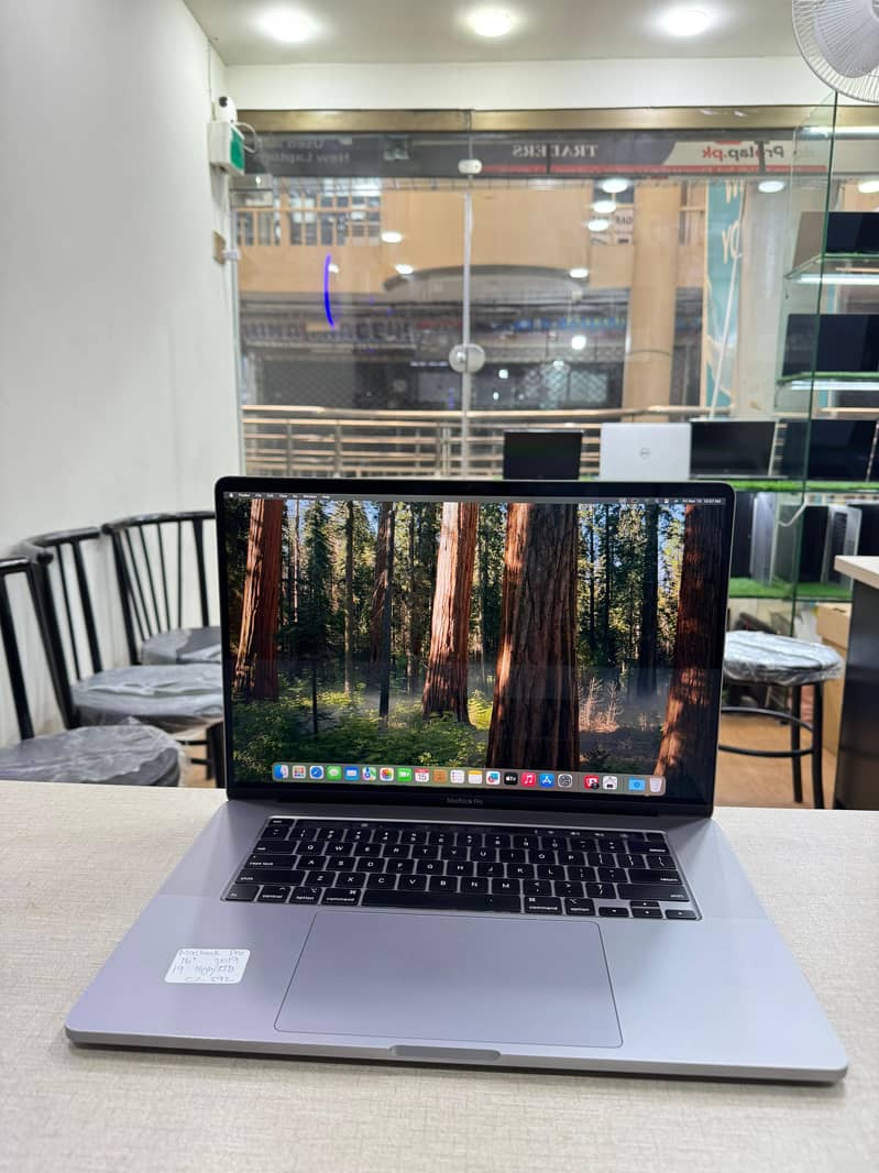 MacBook Pro  / 16-inch 2019 / 16 GB RAM  1TB SSD / Intel Core i9 0