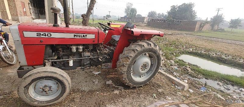 messy tractor 240 0