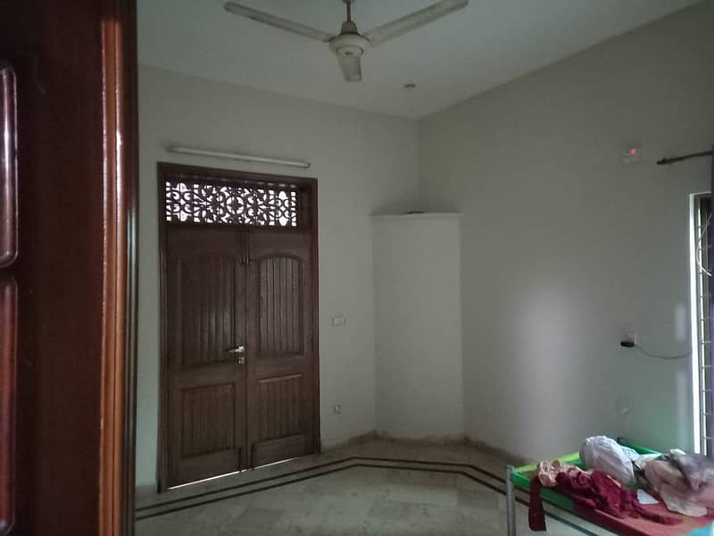 16 Marla Lower Portion For Rent Near To Doctors Hospital 2