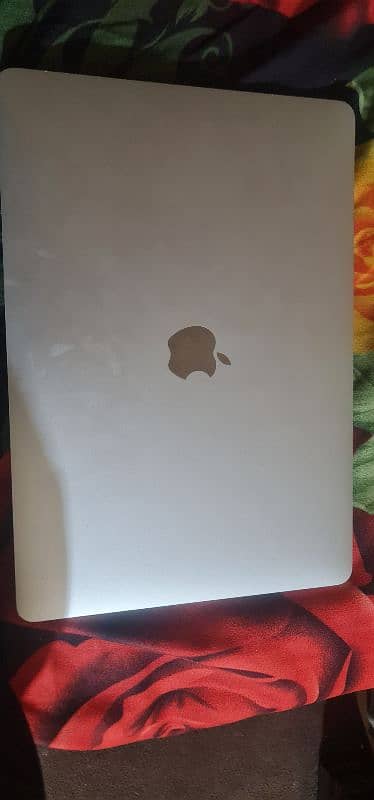 macbook Air 2018 locked 0