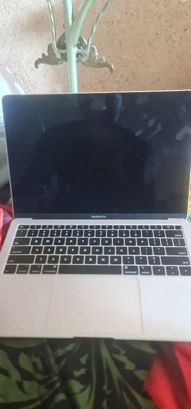 macbook Air 2018 locked 3