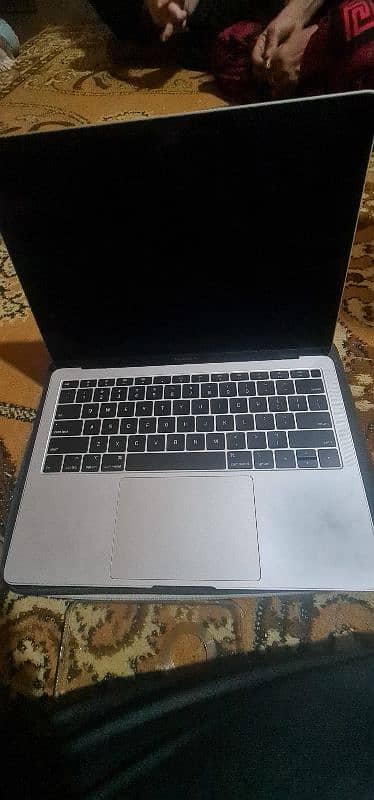 macbook Air 2018 locked 4