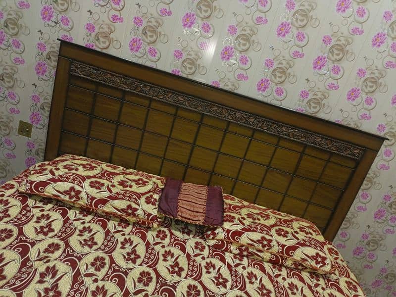 Double bed king size 2