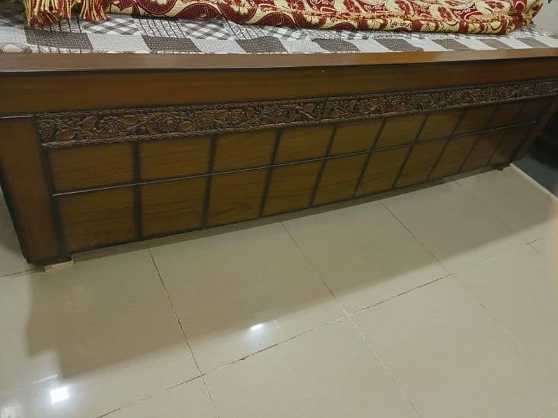 Double bed king size 3