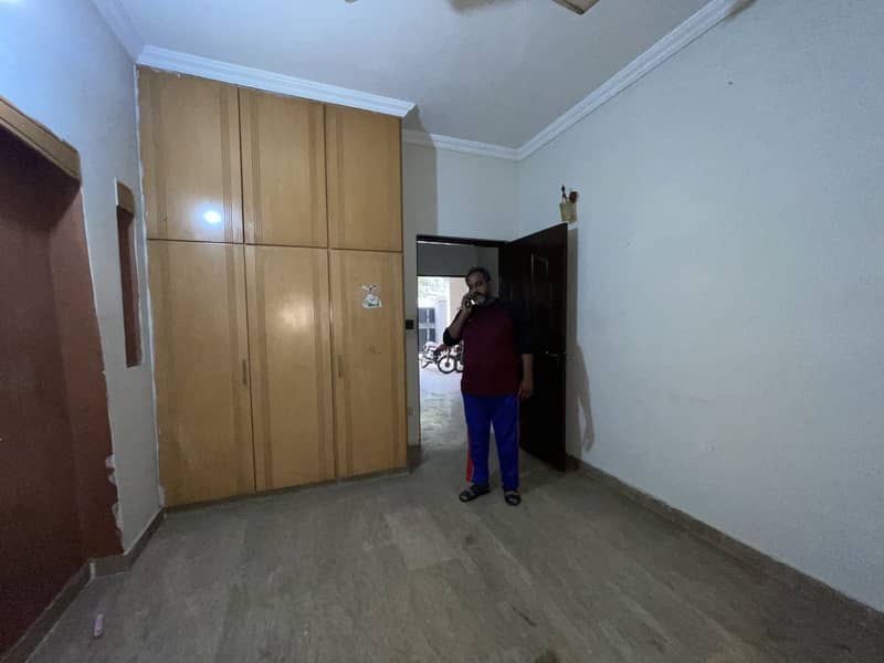 Ground Floor Portion For Rent In Johar Town Near expo center 10