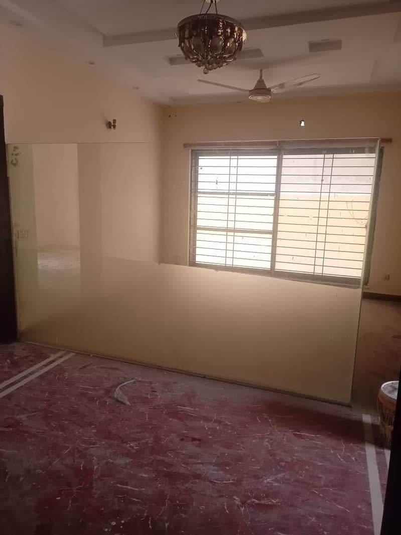 5 Marla Ground Floor For Rent Near Emporium Mall johar Town 3