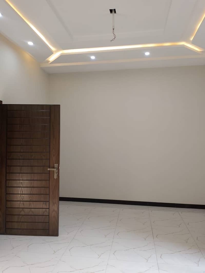 New 10 Marla House For Sale In Wapda Town 12