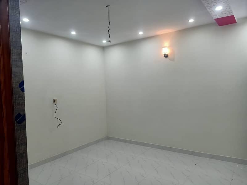 House For sale in Ali Town Near Johar Town 5