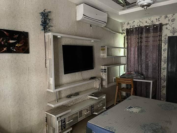 Furnished Flat FOR Rent Near Emporium Mall Johar Town 1