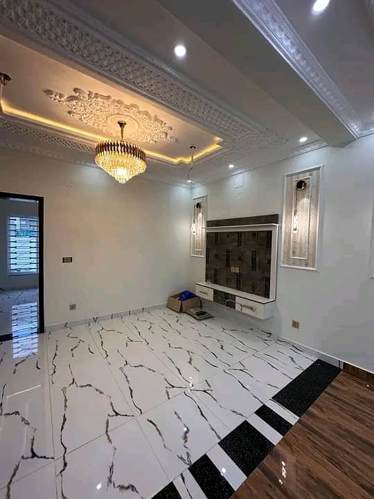 BEAUTIFUL UPPER PORTION FOR RENT AVAILABLE 6