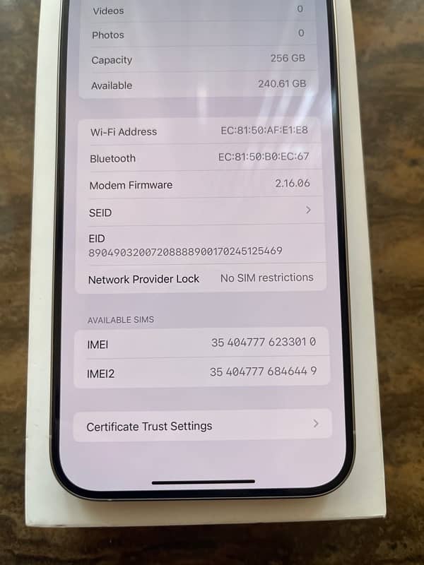 iPhone 15 Pro Max 256gb White 97% Health APPLECARE+ 10/10 Brand New 9