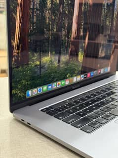 MacBook Pro / 16 inch 2019 / 16 GB RAM 512 SSD /Core Intel Core i9