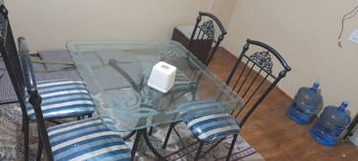 4 Seater Dinning Table For Sale