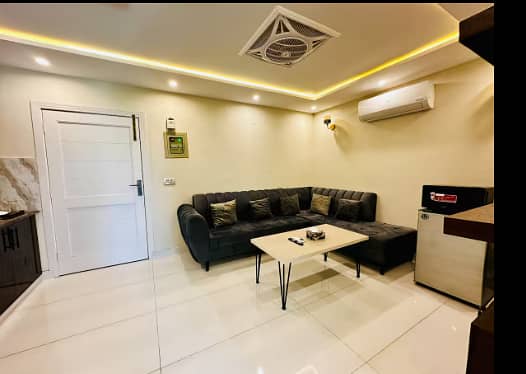 Luxury Apartment for Short Stay/full day Rent in Bahria Town Lahore 2