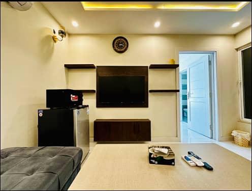 Luxury Apartment for Short Stay/full day Rent in Bahria Town Lahore 7