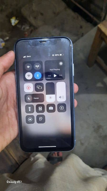 iPhone xr pta approved 3