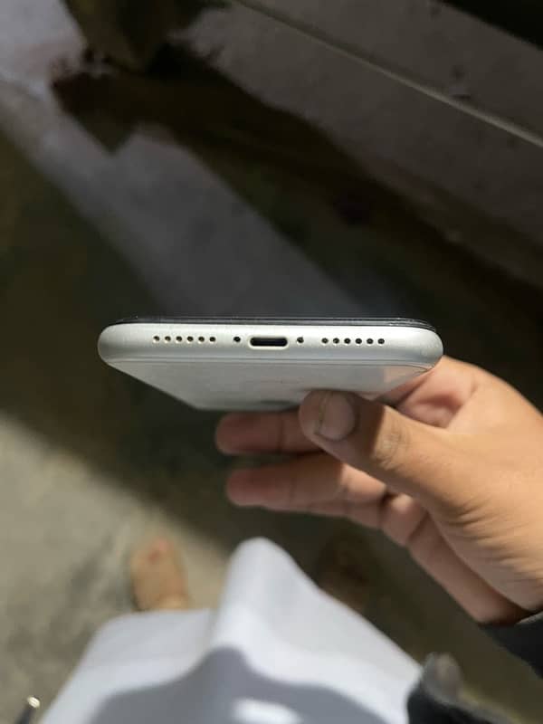 iPhone XR non pta 4