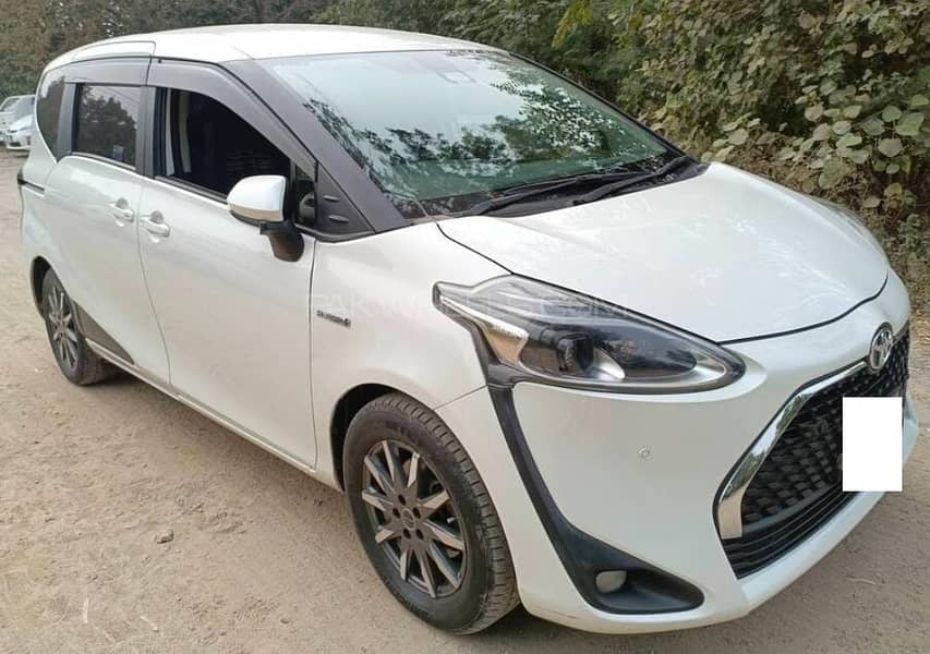 Toyota Sienta 2020/2024 Islamabad Reg 1