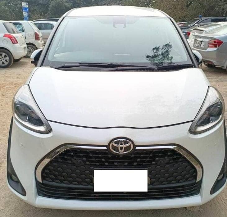 Toyota Sienta 2020/2024 Islamabad Reg 2