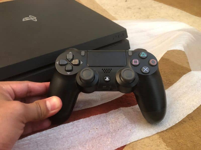 Ps4 pro 7216 with fifa 22 5