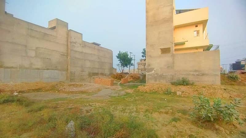 ROAD LEVEL PLOT FOR SALE 17