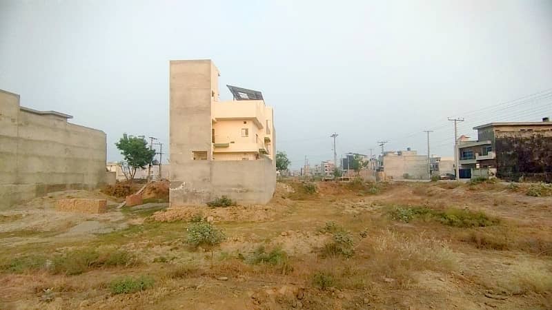 ROAD LEVEL PLOT FOR SALE 18