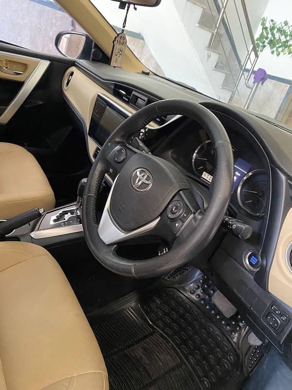 Toyota Altis Grande 2017 1.8 cvt 1