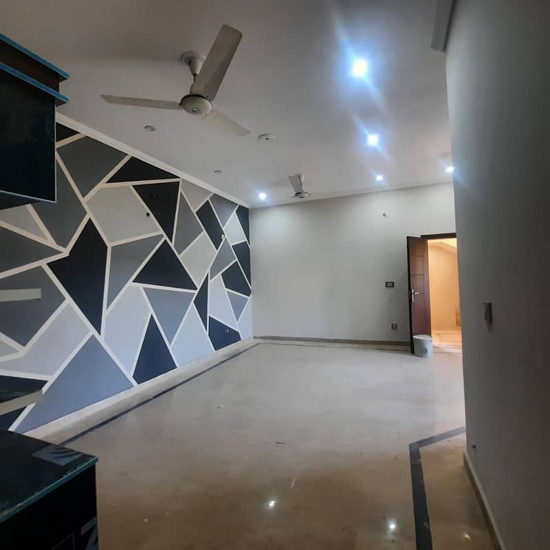 10 Marla Upper Portion for Rent in Prime Location - Aitchison Society 0