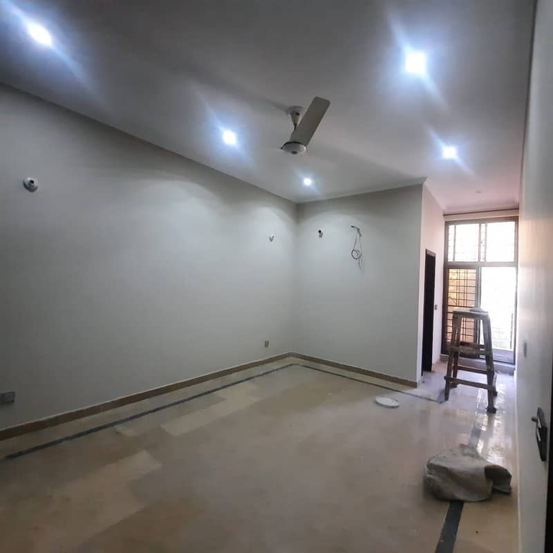 10 Marla Upper Portion for Rent in Prime Location - Aitchison Society 4