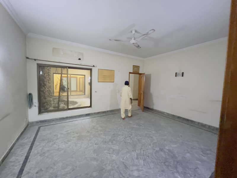 1 Kanal Commercial House for Rent on Main Boulevard in Johar Town Phase 2 11