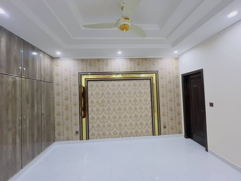 1 Kanal Commercial House for Rent on Main Boulevard in Johar Town Phase 2 17