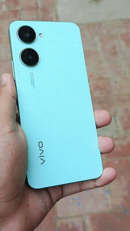 Vivo Y03 1