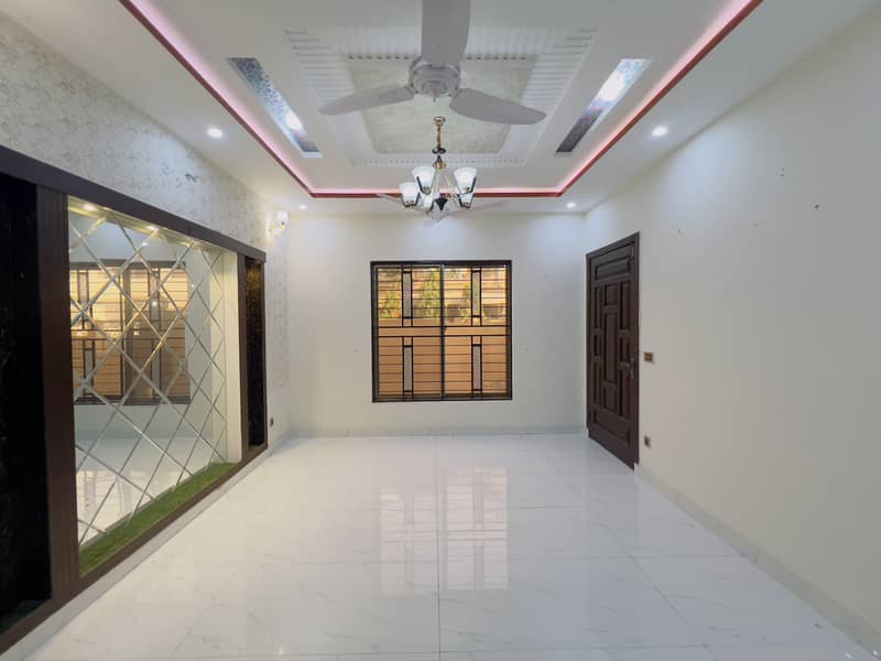 10 Marla Like Brand New House For Sale In Wapda Town Phase 1 Block E2 12