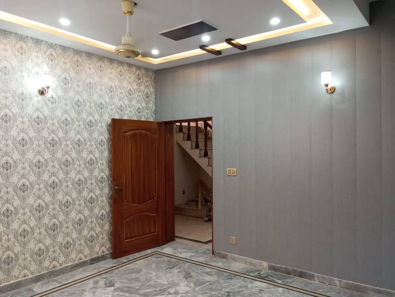 8 Marla Corner Single Story House Available For Sale In Johar Town Near LDA Office 18