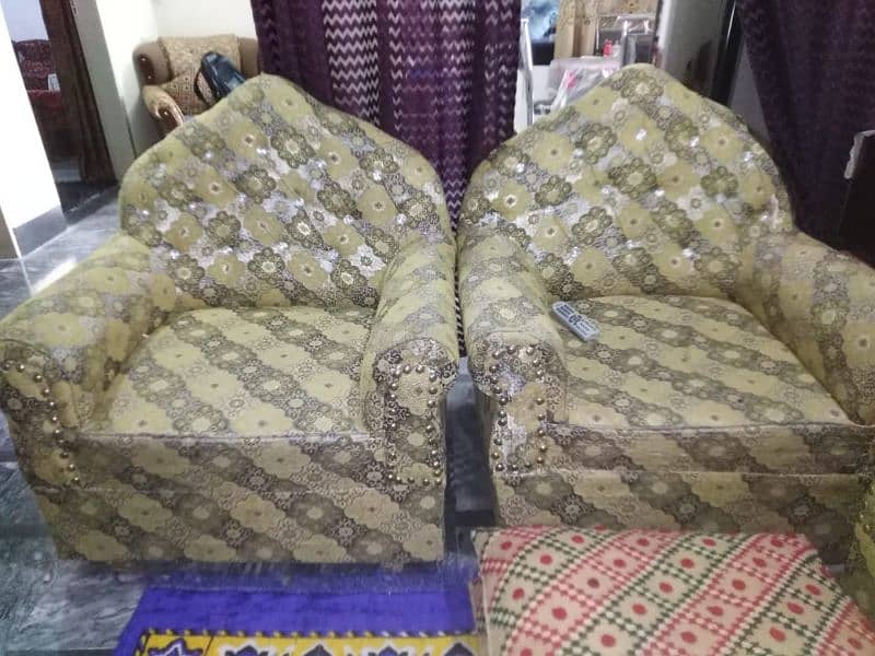 5 seater sofa for sale 0