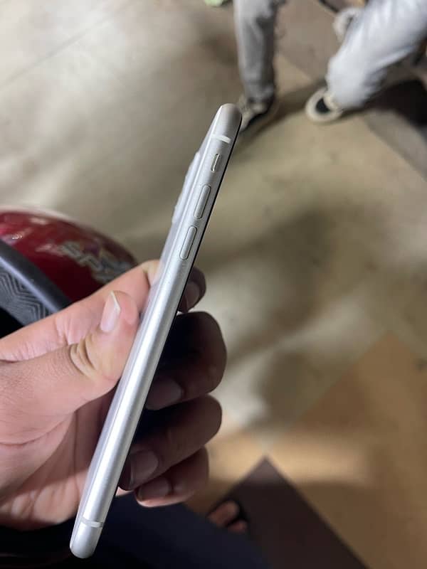 iPhone 11 128gb pta approved 0