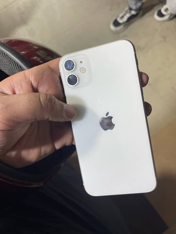 iPhone 11 128gb pta approved 4