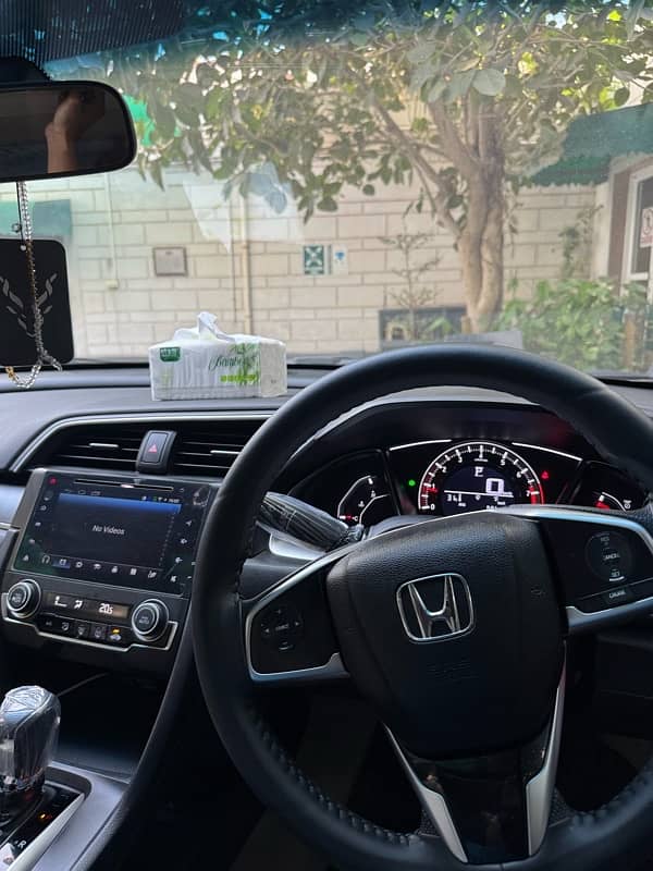 Honda Civic Oriel 2018 9