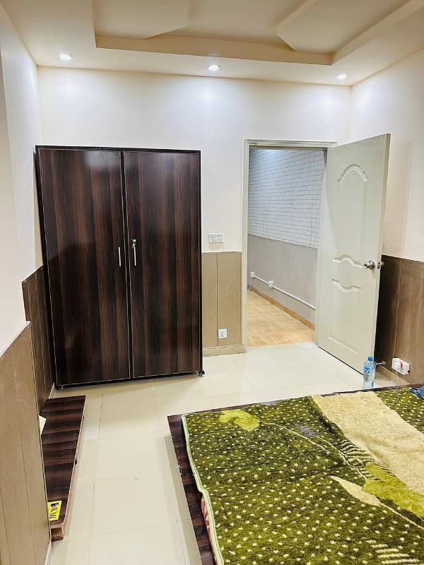 350 sqft beautiful fully furnished flat for sale in johar town 11