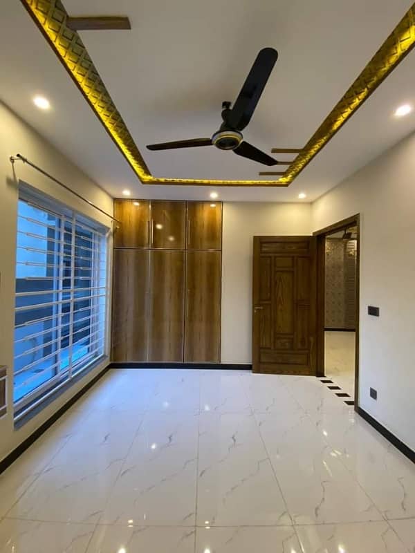 5 Marla Brand New Luxury House For Sale In Johar Town 8