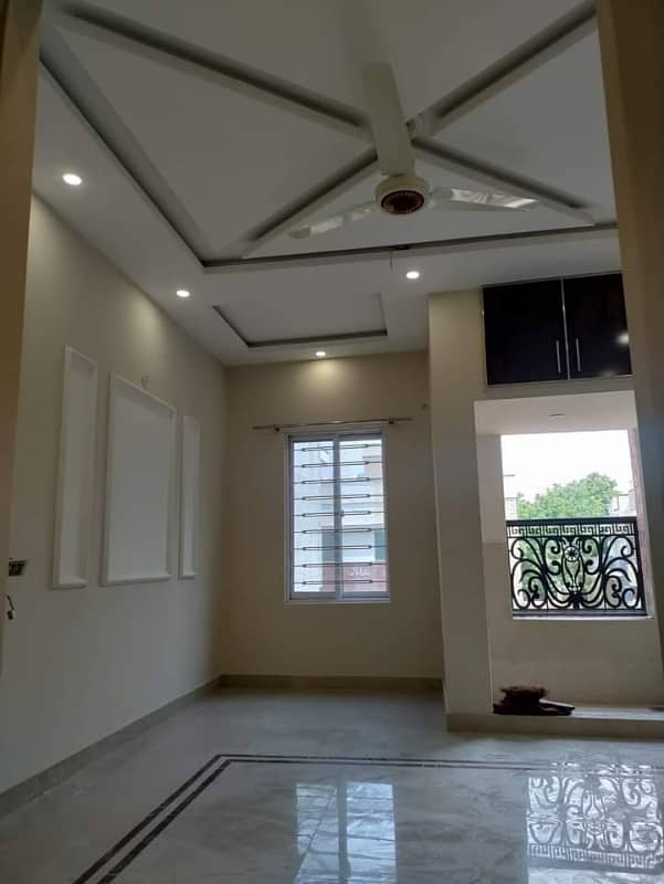 650 sqft brand new flat for sale in johar town 5